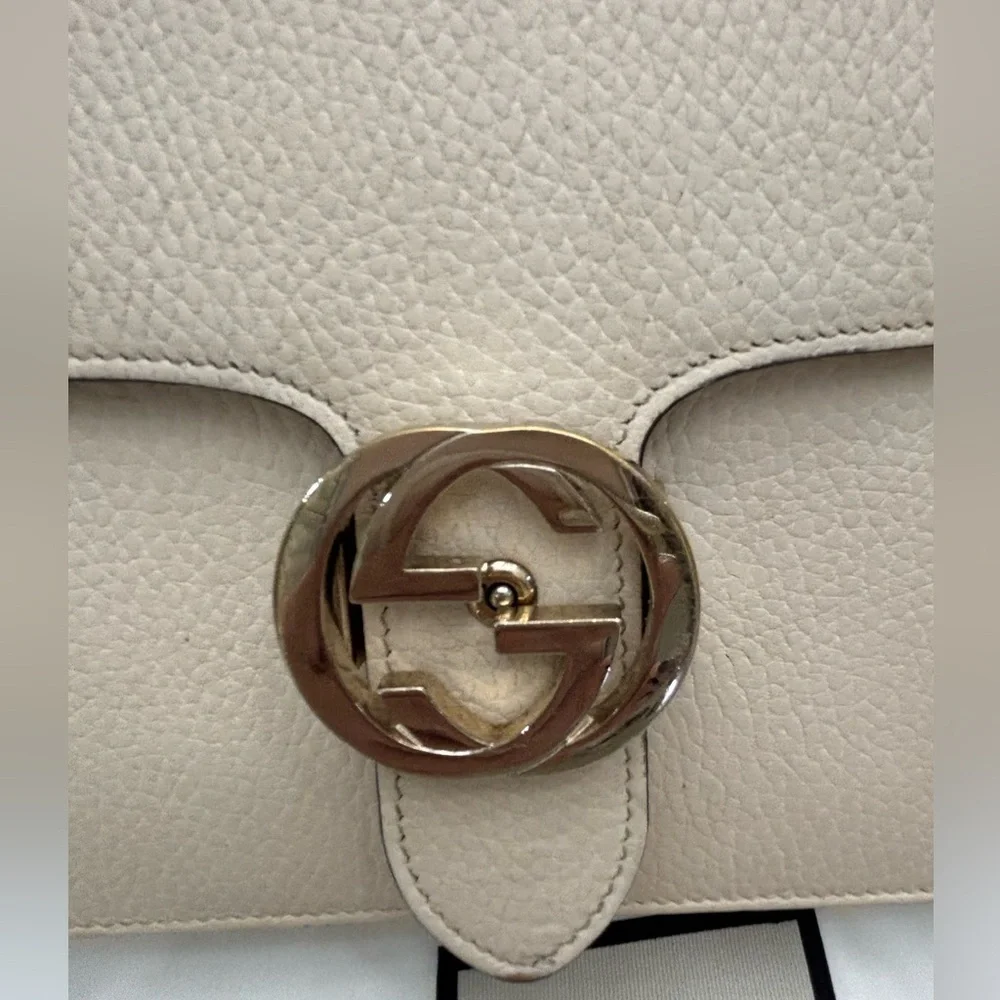 Authentic Gucci Beige Leather Shoulder Bag-Retails $2995